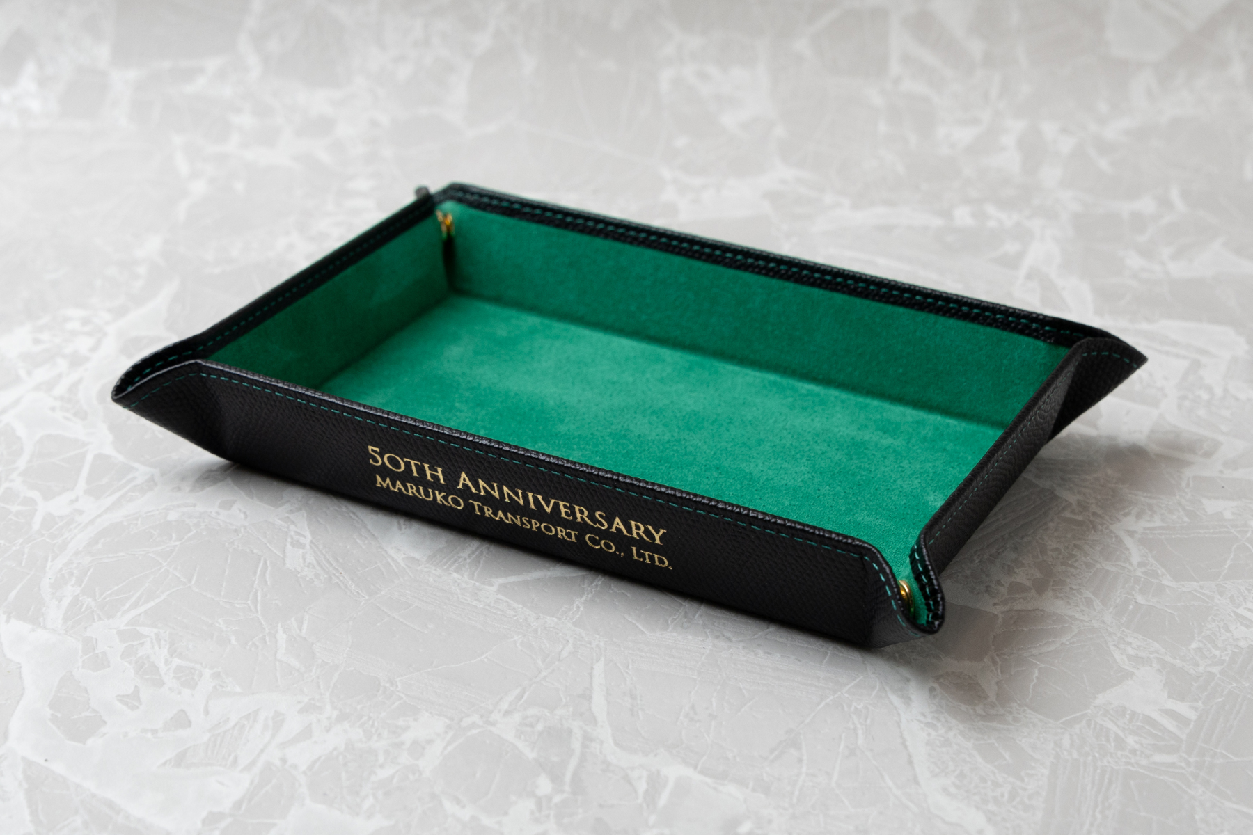 名入れ記念品 人気 本革ウォッチトレー 周年文字