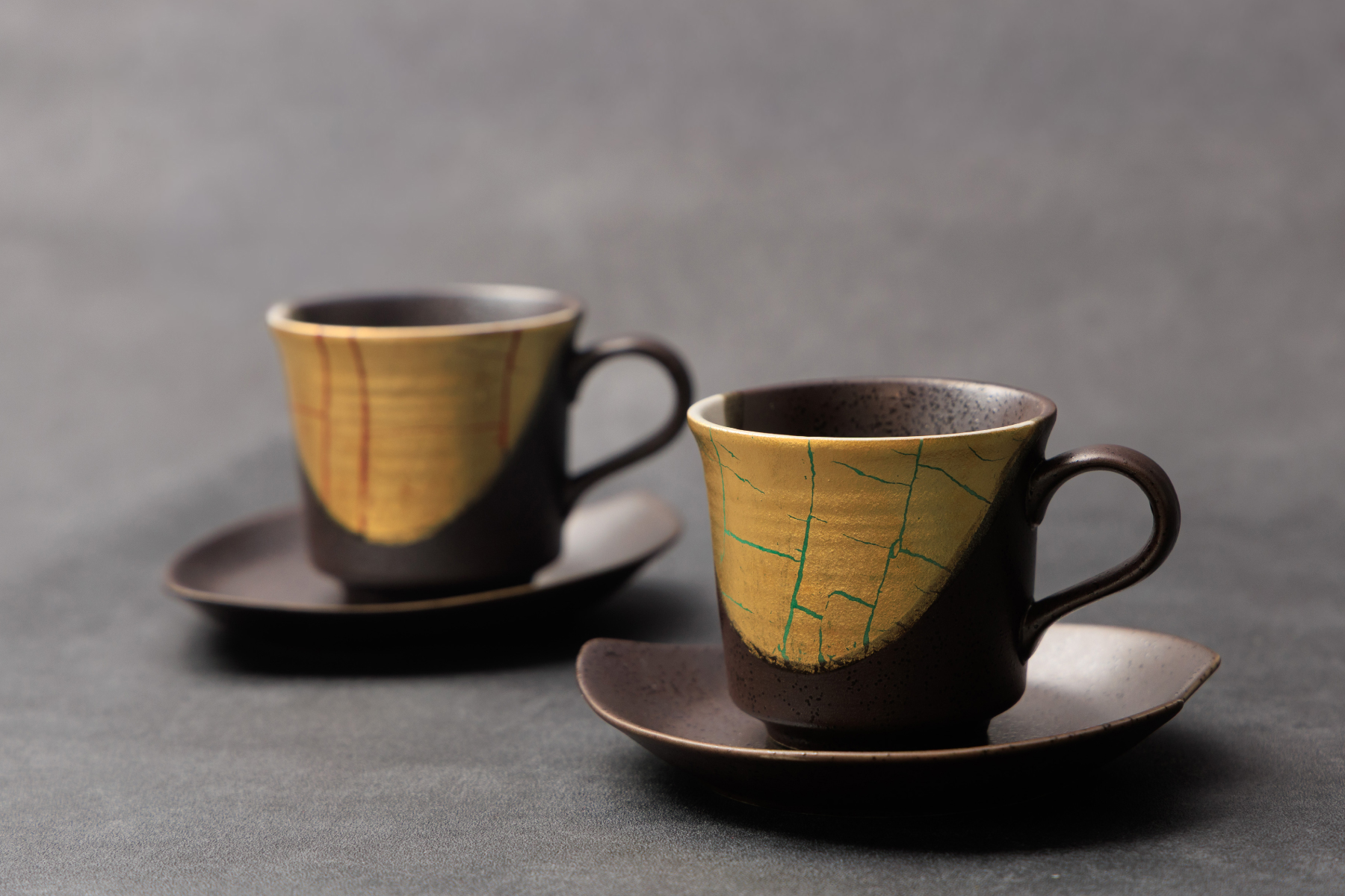 九谷焼 コーヒーカップ 金箔彩 ペア 記念品