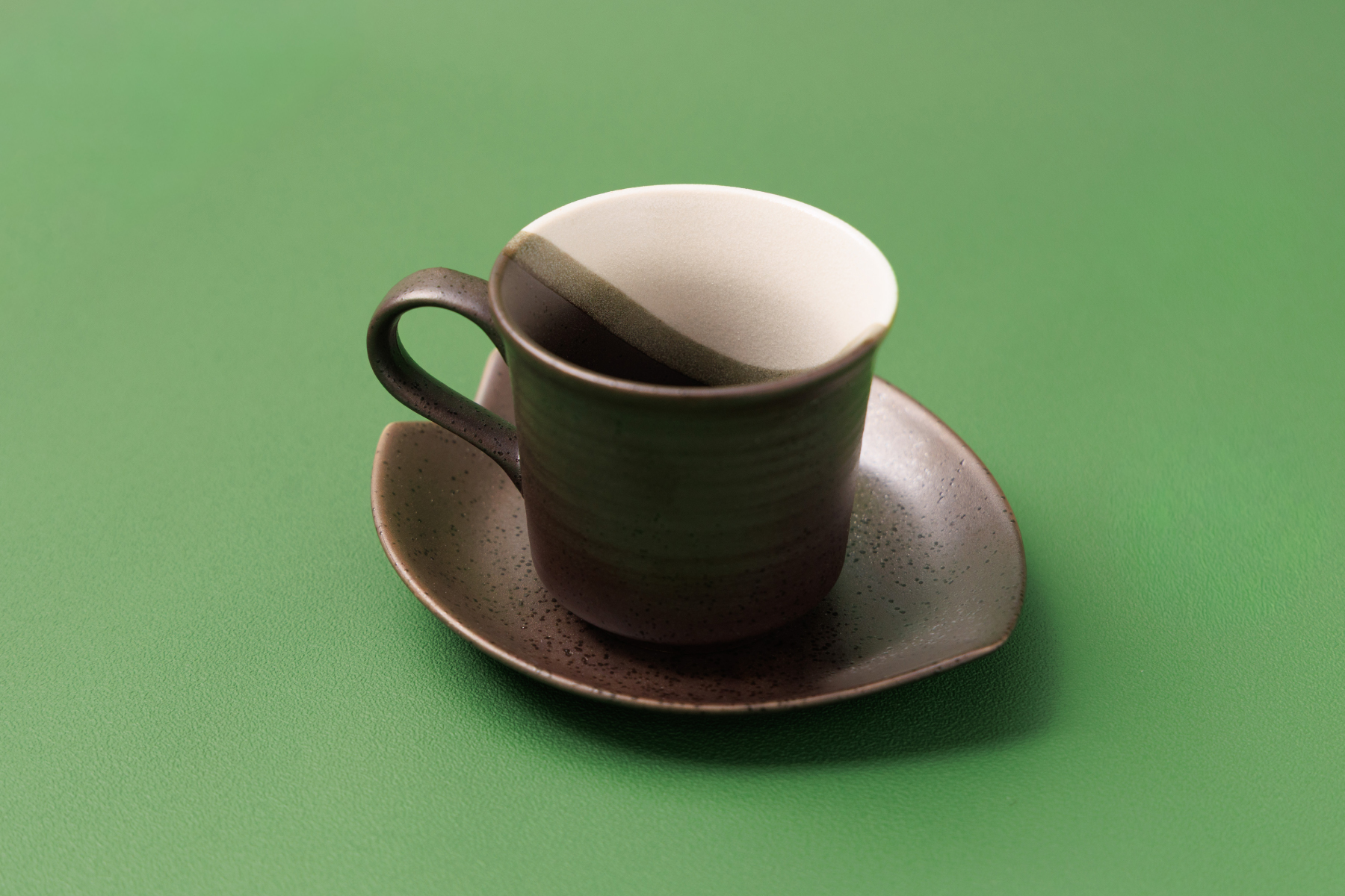 九谷焼 コーヒーカップ 金箔彩 記念品