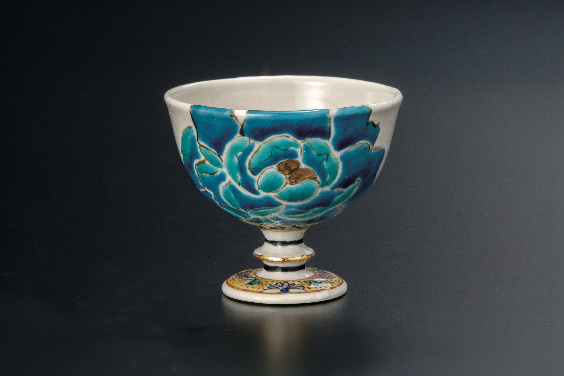 九谷焼 馬上盃 青牡丹図