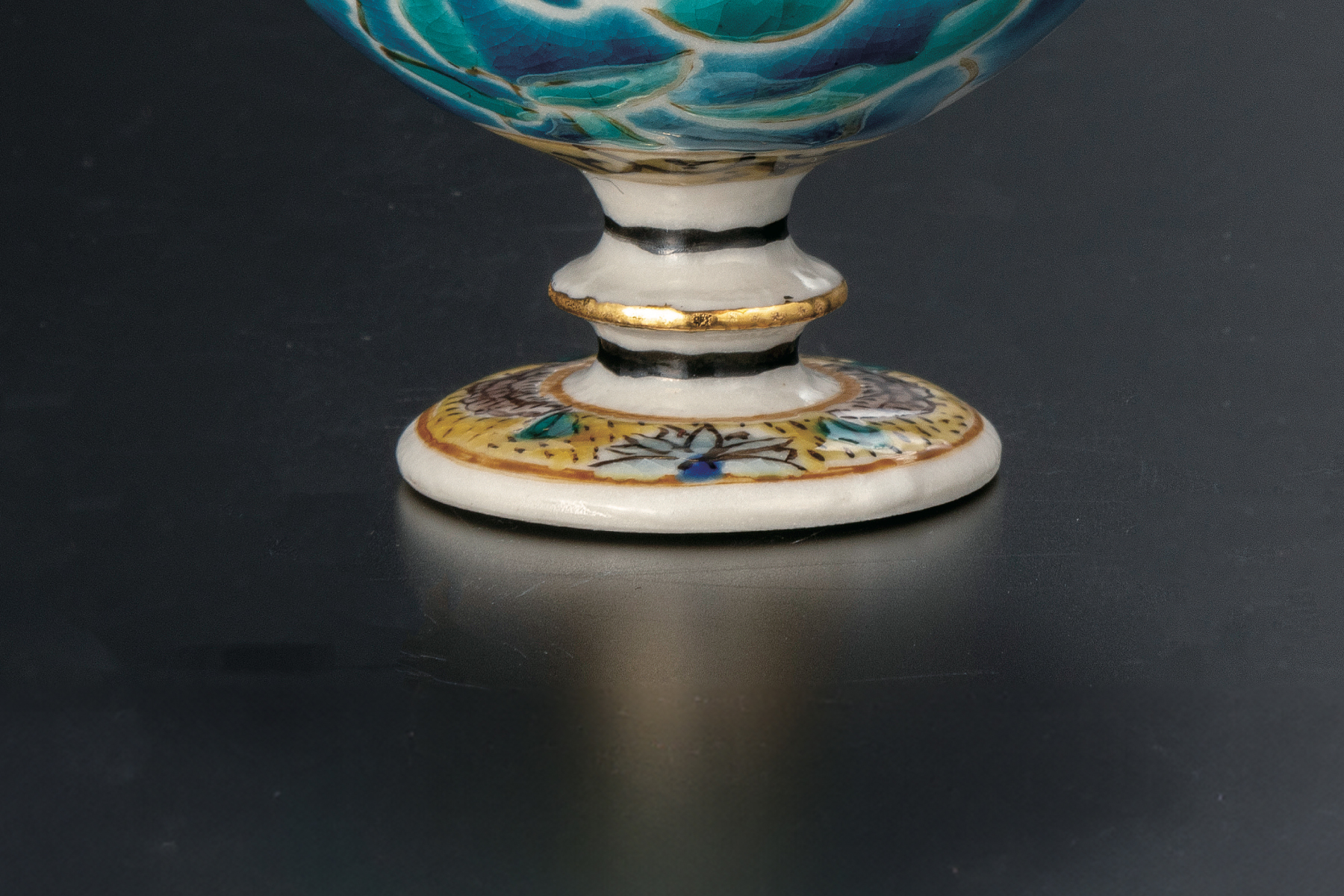 九谷焼 馬上盃 青牡丹図 ディテール