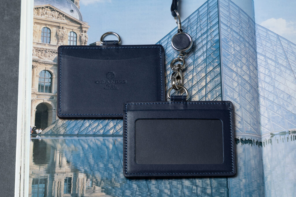 社員証ケース ネイビー