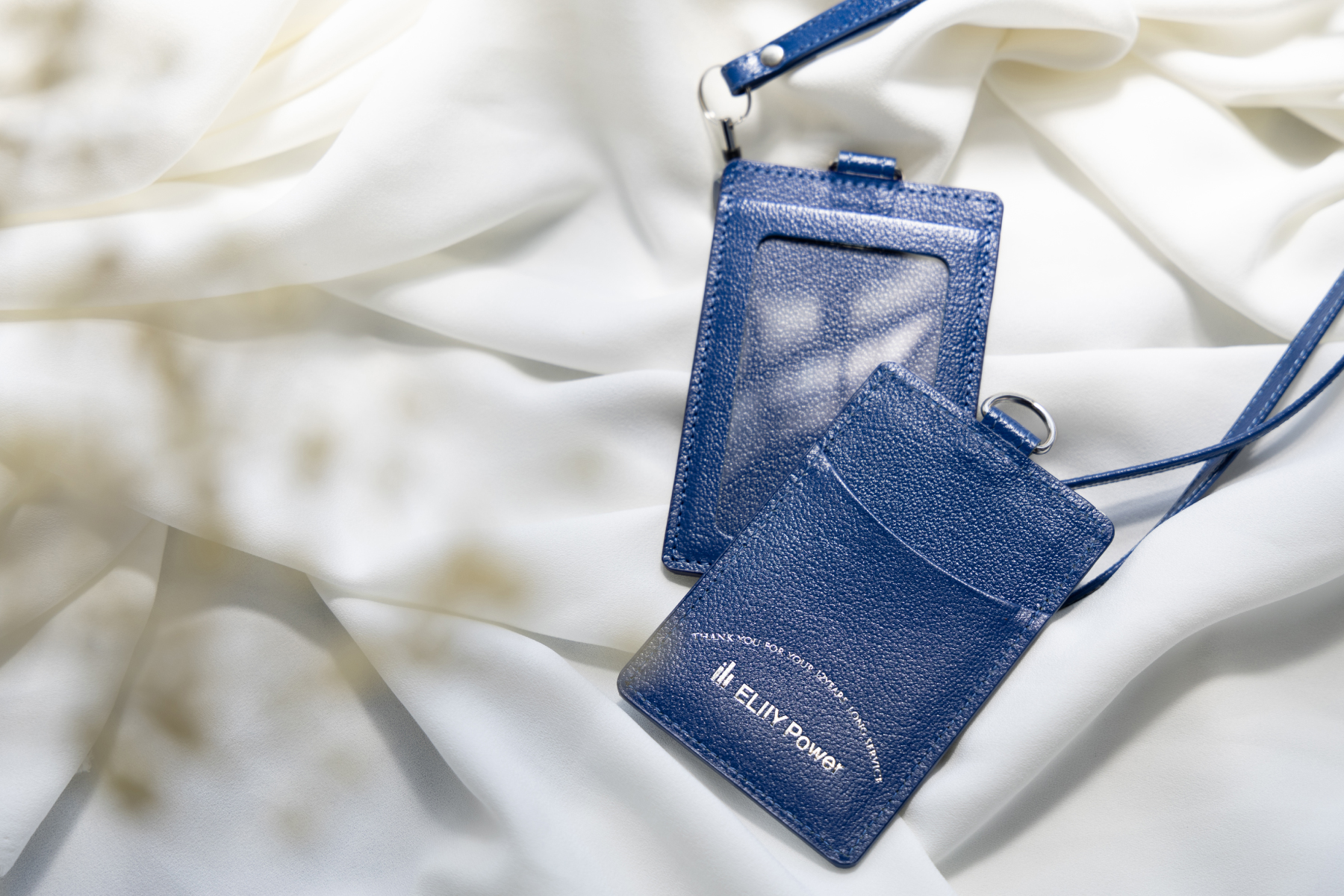 名入れ記念品 本革製IDケース アーバン縦型 ブルー 社名ロゴ名入れ