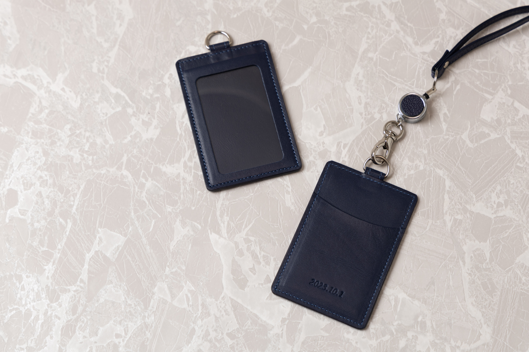 IDケース 縦型 ネイビー